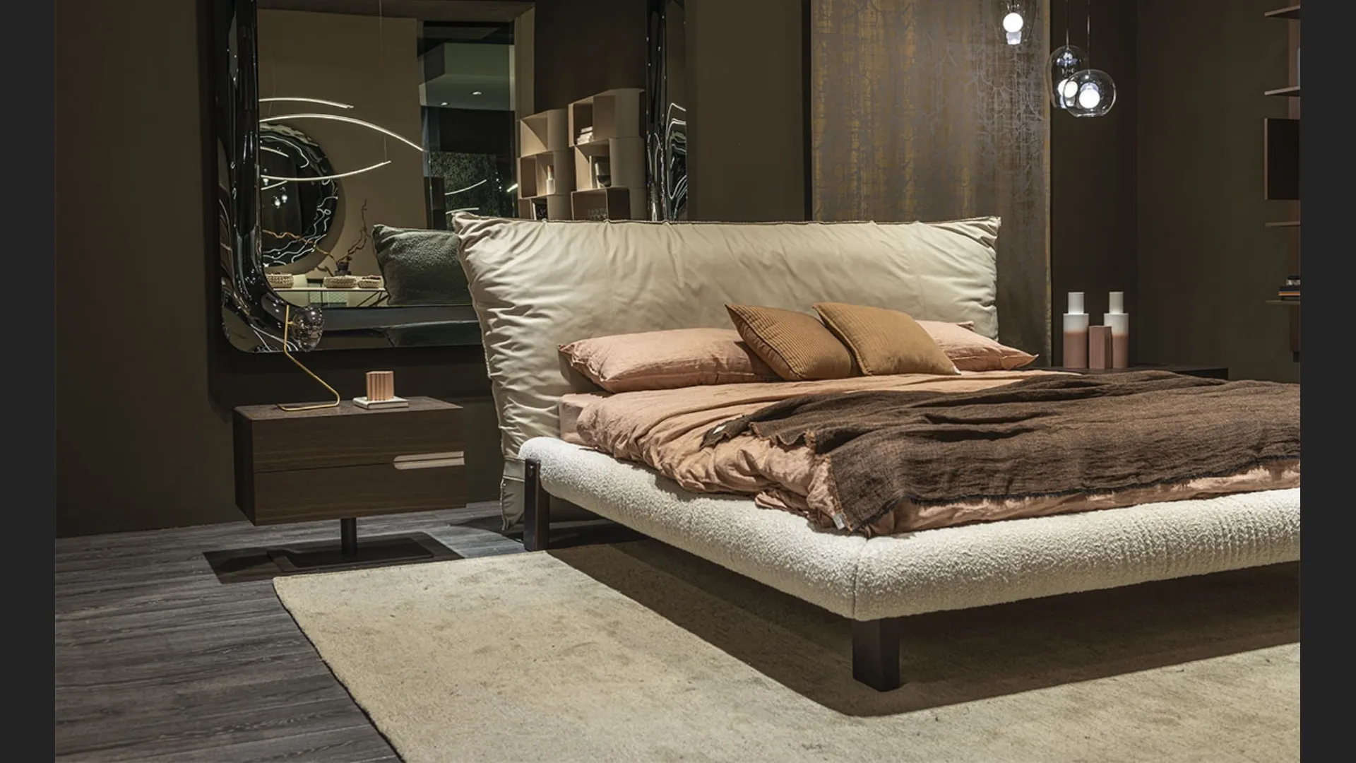 Letto di design Pascal in pelle e tessuto di Cattelan Italia